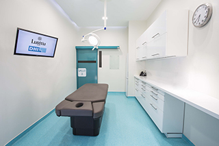 Salle de session DHI Paris Implants capillaires à Paris - Salle d'intervention Clinique DHI France