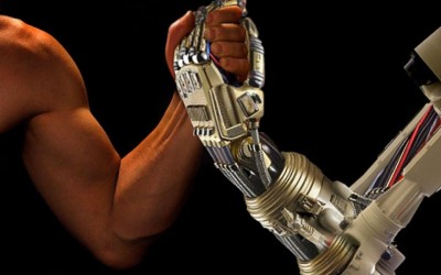 L’homme vs la machine en greffe capillaire.